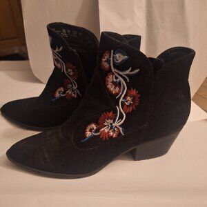 Carlos  by Carlos Santana rip up western boots embroidery